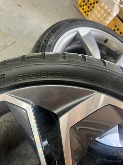 Originál Kola Octavia 4 RS 19 palců 5x12 - 4
