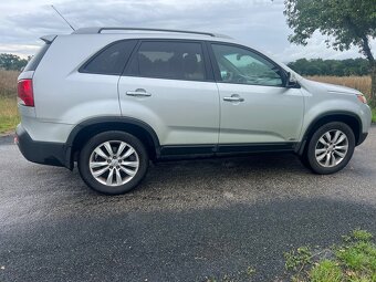 Kia Sorento 2.2 crdi manuál 119 tis km - 4