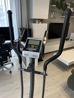 Eliptický trenažer Housefit Motio 30 - 4