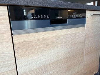 Nová vestavná myčka SIEMENS SN53ES27VE s ovl panelem - 4