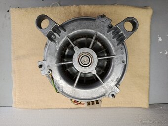 Motor z pračky - 4