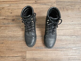 Černé boty Tamaris šněrovací kotníkové kožené velikost 38 - 4