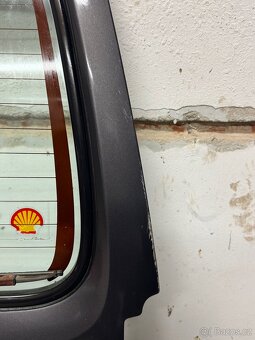 Suzuki Jimmy, zadní 5. (páté) dveře - 4