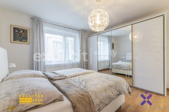 Prodej rodinného domu 5+1 325 m2, pozemek 1 122 m2 - Uherský - 4