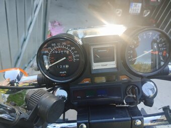 Honda VF 700 C Magna - 4