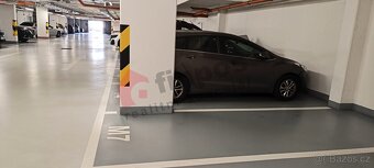 Pronájem garážového stání v Modřanech - 4