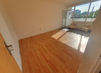 Prodám byt 2+1 v Bílině, OV, 54+3 m2 lodžie+2xsklep, 4.NP. - 4