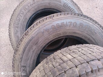 Pneumatiky Continental 265/70 R17,5 záběrové vzorek 11mm - 4
