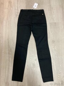 TOMMY HILFIGER - HERITAGE SLIM FIT PANTS - kalhoty - NOVÉ - 4