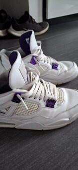 Prodám boty Air Jordan 4 Purple metallic velikost 42 - 4