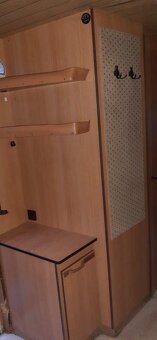 Karavan Dethleffs 460 na pevné stání - 4