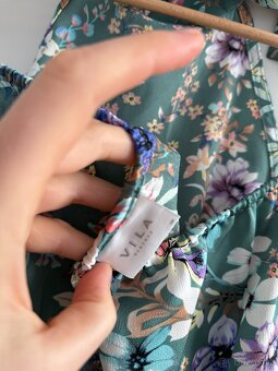 Barevný overal značky VILA velikost 38 - 4