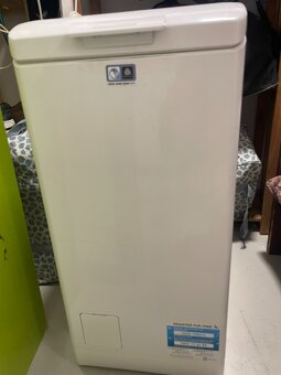 Pračka Electrolux vrchem plněná 500 TimeCare - 4