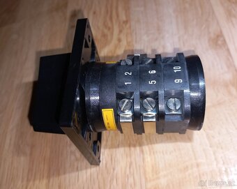 Spínač vačkový přepínač OBZOR - VS16 - 380V / 16A - 4