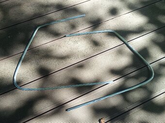 Porsche 924-zadní okno bez díry na stěrač +lišty - 4