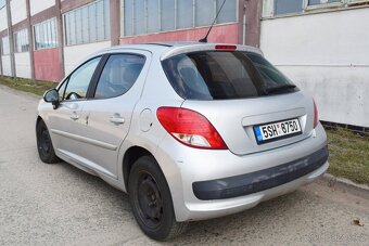 Peugeot 207 1.4i/5DVEŘ/KLIMA/ČTĚTE PROSÍM/ - 4