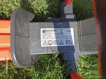 Nůžky na živý plot - 4