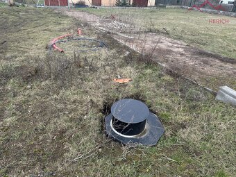 Exkluzivní prodej stavebního pozemku (629 m2) Střezov - 4