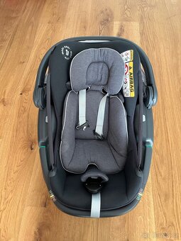 Maxi Cosi Coral + Maxi Cosi FamilyFix 3 - 4