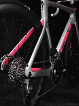 Silniční kolo QM R30 SRAM Rival eTap AXS 2x12 - 4