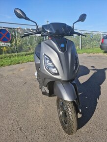 PIAGGIO 1 L3 E5 - předváděcí motocykl - 4