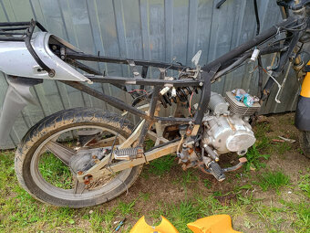 Jawa Dandy 125 - 4