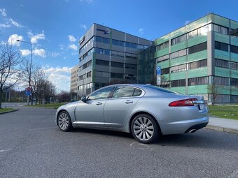 Jaguar XF 2.7 V6 152KW pohonX2 - 4