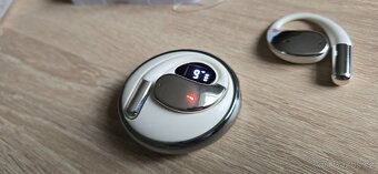 Bluetooth sluchátka za uši vhodná pro sport - 4