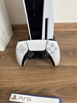Sony PlayStation 5 1TB (s mechanikou) + 2x ovladač Dualsense - 4