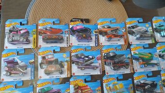 Hot wheels za 40 nerozbalených dle fotek - 4
