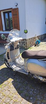 Vespa GTS super 300 - 4