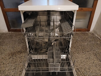 Myčka nádobí Bosch 60" - 4