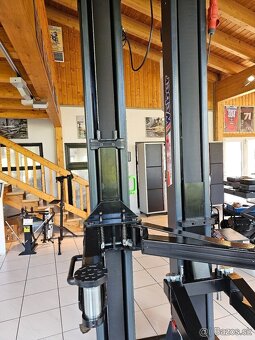 Dvousloupovy hydraulický zvedák WEBER 4.2T a 4.5T - 4