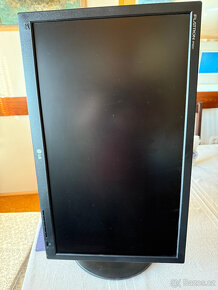 LG Flatron IPS231P-BN (23") - 4