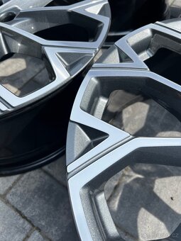 Audi r20 A6 top - 4