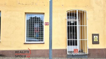 Pronájem, komerční/obchodní prostory, 57 m2, sady Pětatřicát - 4