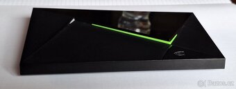 NVIDIA SHIELD TV PRO (2019) + gamepad; osobně Benešov - 4