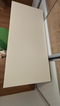 Psací stůl Ikea Pahl 128x58cm a zelená židle Vimund - 4
