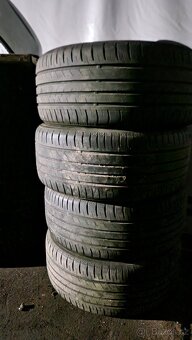 Pneu 205/60 r15 - 4
