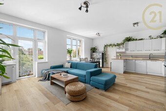 Prodej prostorného bytu 3+kk (94 m²) po rekonstrukci – Pa... - 4