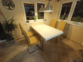 Kuchyňský stůl a židle set - 4