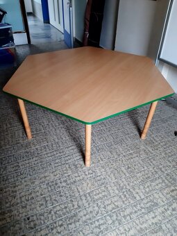 šestihranný stůl pro děti-spěchá- - 4