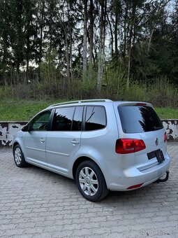 Volkswagen Touran 1.6 TDI 77kw Life, Light & Park Assist - 4