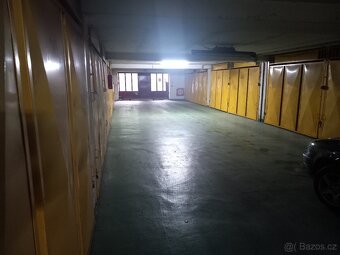 Pronájem garaže Kobylisy hlídaná čistá s 220v - 4