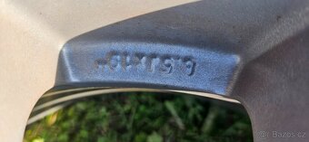 Prodám kola R19 OZ RACING - 4