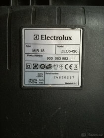 VYSAVAČ ELEKTROLUX - 4