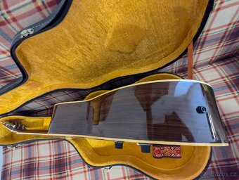 Prodam kytaru Yamaha FG 450 E - 4