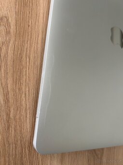 Apple MacBook Pro 13" 2019, i5 1.4GHz,Touch Bar, 256GB - 4