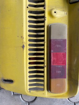 Zadní čelo Škoda 100 - 4