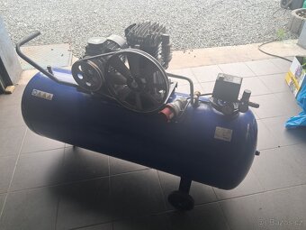 Kompresor 200l - 10bar - 4